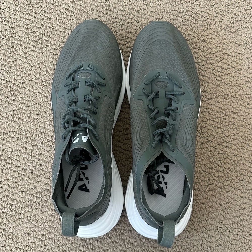 APL streamline shoes